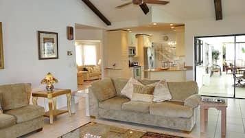 House, Multiple Beds (1040 Dana Court) | Living room | TV