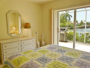 Nhà, nhiều giường (Beautifully maintained waterfront hom) | 3 phòng ngủ 
