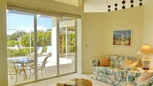 Ferienhaus, Mehrere Betten (Beautifully maintained waterfront hom) | Wohnzimmer