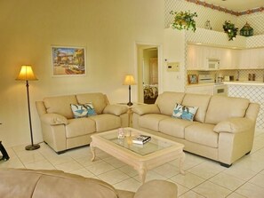 House, Multiple Beds (Beautifully maintained waterfront hom) | Living room - Beautifully Maintained Waterfront Home With Pool (Marco Island)