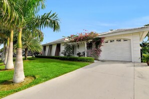 Exterior - 805 Saturn Court (Marco Island)
