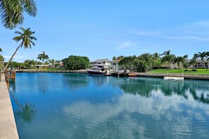Casa, várias camas (805 Saturn Court) | Lago