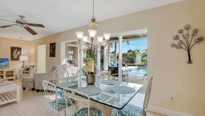 Unclassified image, 2 of 24, button - 805 Saturn Court (Marco Island)
