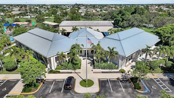 House, Multiple Beds (Waterfront home with pool and western) | Exterior