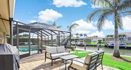 Waterfront Home With Pool and Western Exposure