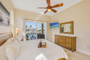 4 bedrooms, iron/ironing board, bed sheets - Waterfront Home With Pool, spa and Walk to Beach (Marco Island)
