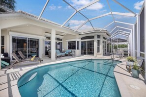 ハウス ベッド (複数台) (1279 Balboa Court) | プール | 温水プール