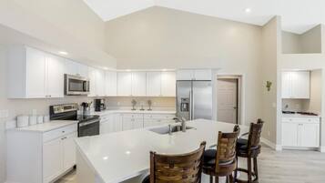 House, Multiple Beds (Waterfront home with spectacular view) | Private kitchen | Fridge, microwave, oven, stovetop