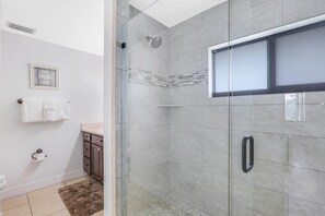 House, Multiple Beds (West-facing home with pool and 2nd fl) | Bathroom - West-facing Home With Pool and 2nd Floor Porch (Marco Island)