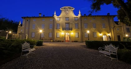 Villa in Ronta mit 13 Schlafzimmern 26 Schlafplätzen