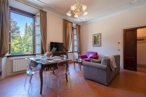 Fireplace - Villa in Ronta with 13 bedrooms sleeps 26 (Ronta)