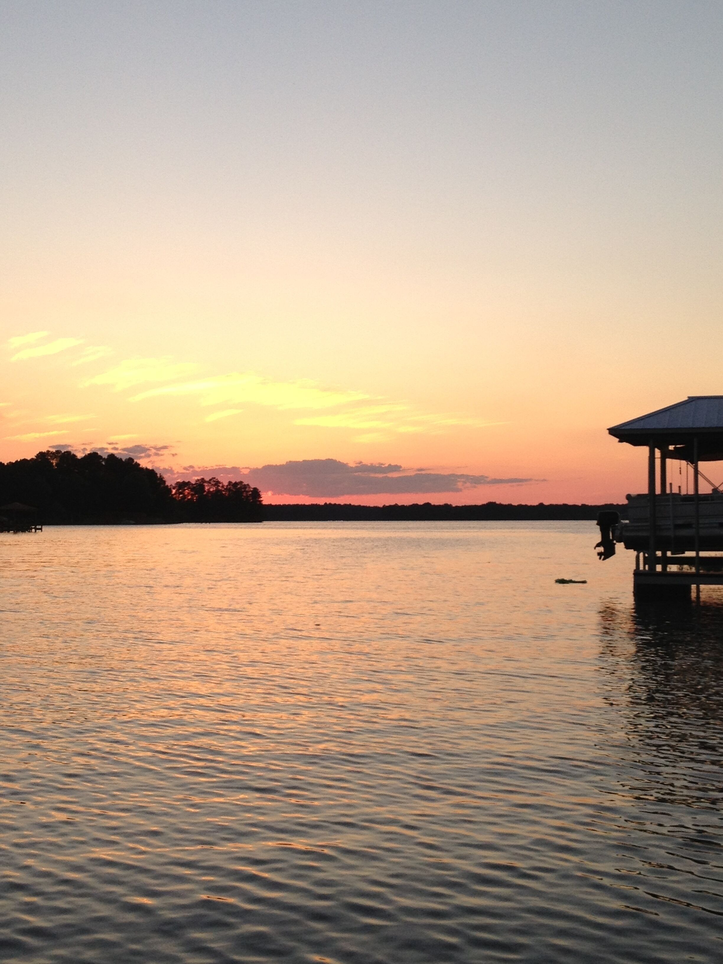 Great Lake Wateree Retreat!  Enjoy view from the deck with your morning coffee. 