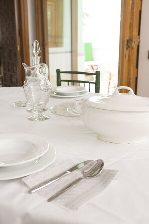 تناول الطعام