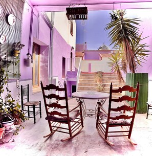 تناول الطعام بالخارج