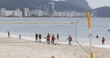 Amplo Imóvel Copa Posto 6 - Piscina