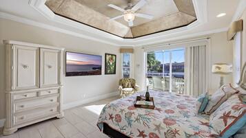 4 bedrooms, bed sheets