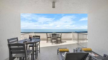 Condo, 1 King Bed with Sofa bed (Unmatched beachfront condo with roomy) | Outdoor dining