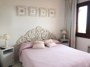 1 bedroom, iron/ironing board