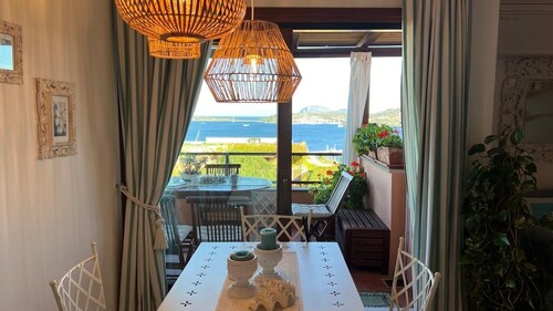 Ein-Zimmer-Wohnung mit Terrasse und Blick auf das Meer - Costa Smeralda