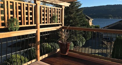Blick auf das Wasser - Goldküste des Lake Sammamish Seite