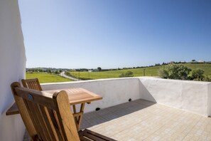 Outdoor dining - F - Casa da Torre in Quinta das Alagoas (Praia de Luz)