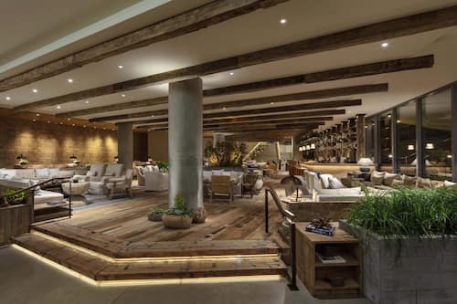 2 bars, lounge dans le hall, bar à cocktails