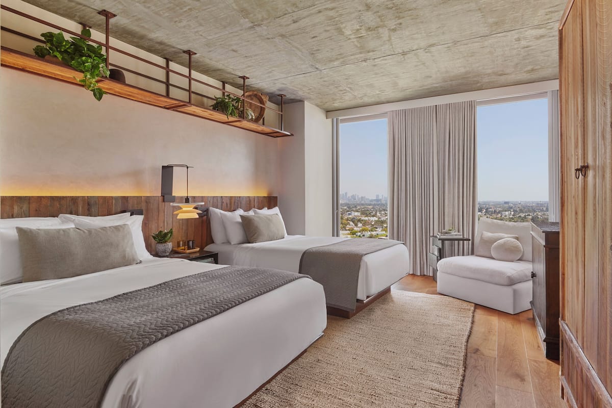 Room, 2 Double Beds (Skyline)