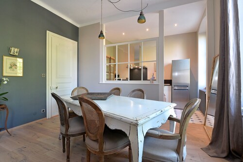 Haussmann Wohnung 100 m2 - Toller Komfort - Colmar Zentrum, ruhig.