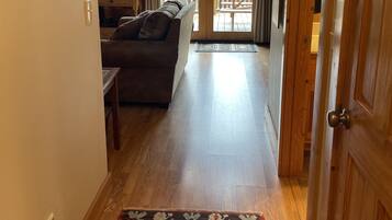 Televisie en een open haard