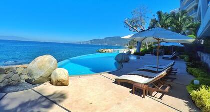 A Dream Worth Dreaming is a 3 bedroom 31/2 bathrooms beachfront property.