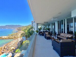 Terrace/patio - A Dream Worth Dreaming is a 3 bedroom 31/2 bathrooms beachfront property. (Puerto Vallarta)