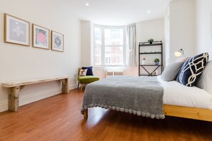 2 bedrooms, desk, iron/ironing board, travel crib