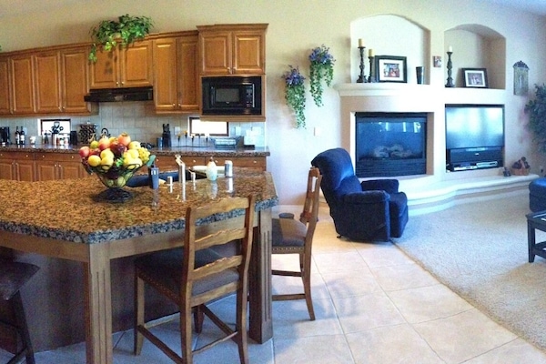 Kitchen/Family Room