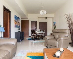 Smart TV, computer monitors