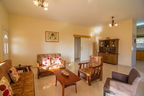 Villa, 3 Bedrooms, Sea View | Interior