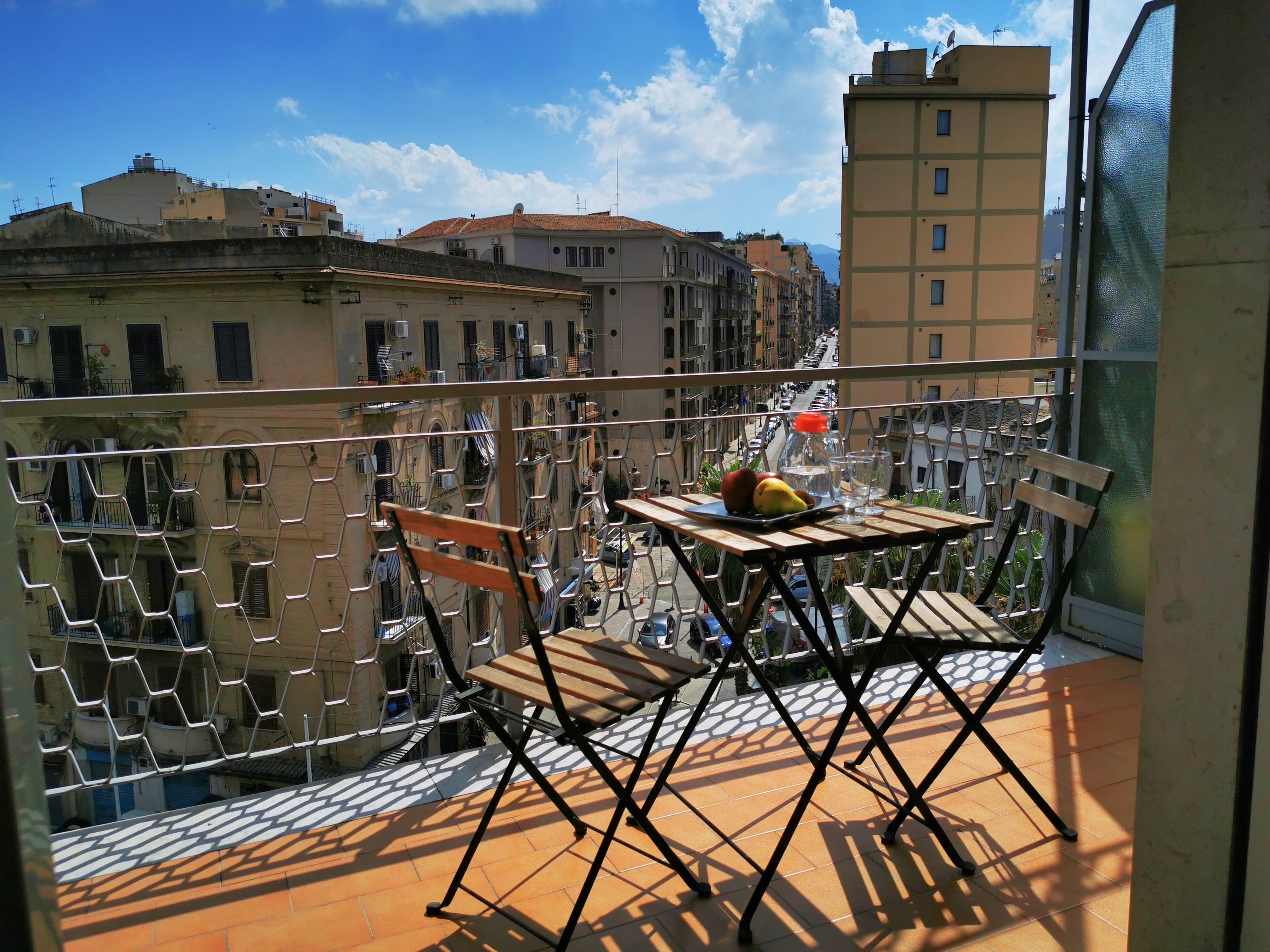 Chambre Triple Design, salle de bains attenante, vue ville (Flavia) | Vue depuis le balcon