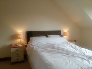 4 bedrooms, iron/ironing board, travel cot, free WiFi