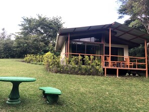 Traditional-Ferienhütte | Verdunkelungsvorhänge, Bügeleisen/Bügelbrett, kostenloses WLAN