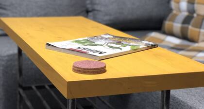 Tasteful Minimalist Apartment, near Subway