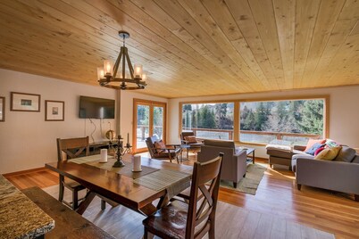 Peshastin River Place-Riverfront near Leavenworth