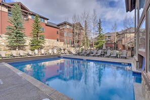 Innenpool, Außenpool