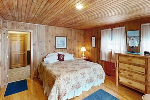 8 habitaciones, tabla de planchar con plancha, internet y ropa de cama 