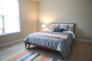 6 habitaciones, tabla de planchar con plancha, internet y ropa de cama