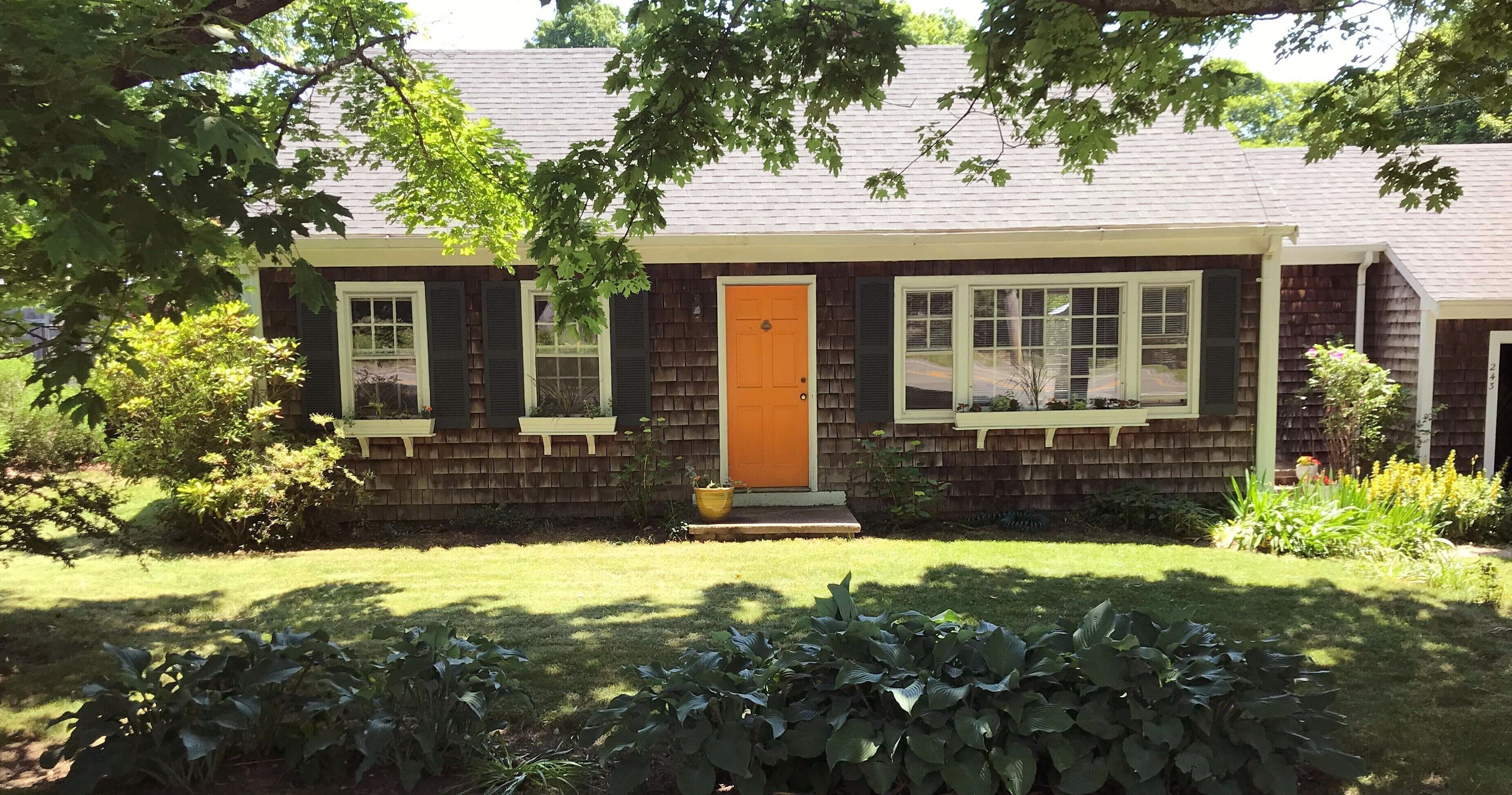 Ideal Location in Falmouth - Walk to Restaurants, Bars, Shops - Bike to Beach