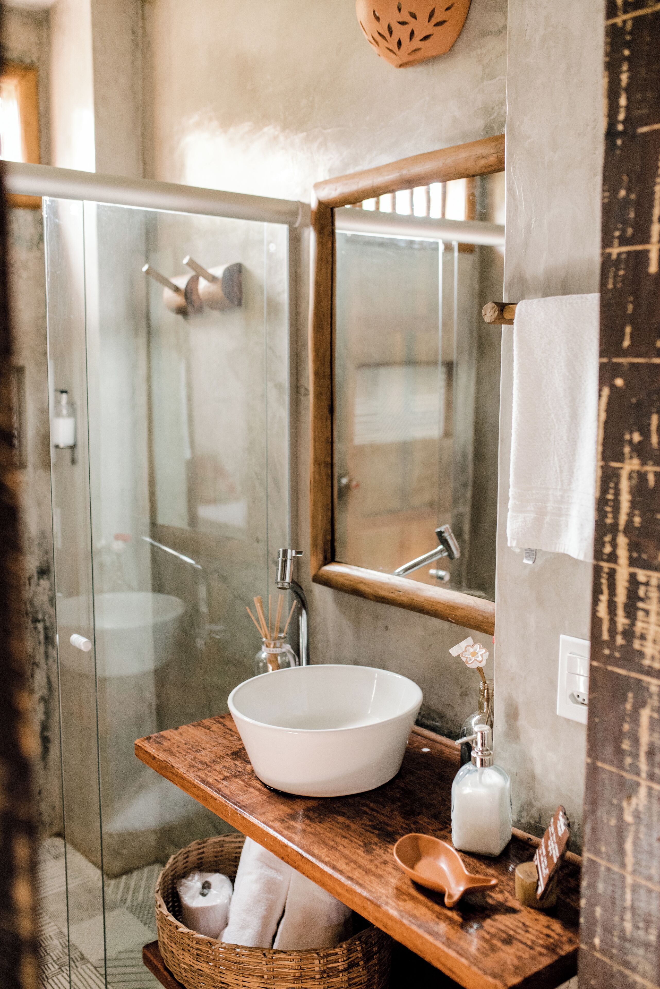 Double Room Single Use, 1 Bedroom | Bathroom | Shower, free toiletries, towels, soap