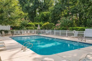 Pool - Less than a Mile to the Beach! Community Pool. (Saint Simons Island)