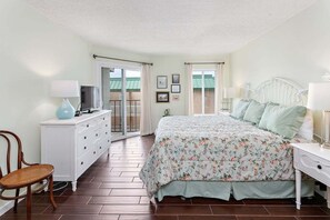 2 slaapkamers, een strijkplank/strijkijzer, gratis wifi, beddengoed