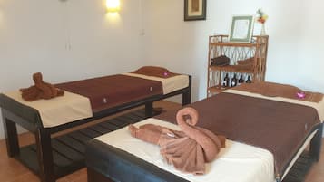 Couples treatment rooms, sauna, hot tub, steam room, body treatments