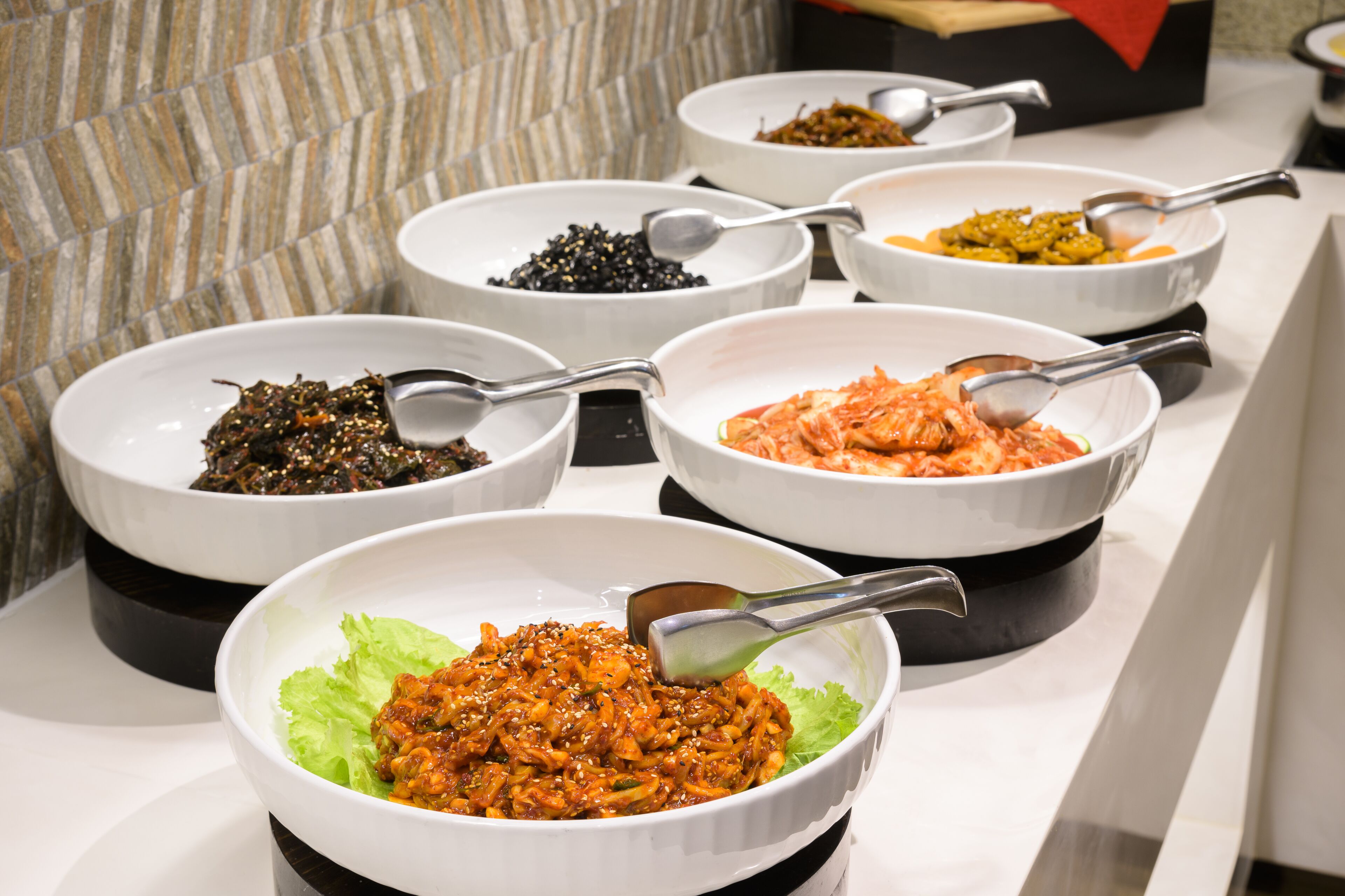 daily buffet breakfast (krw 16000 per person)