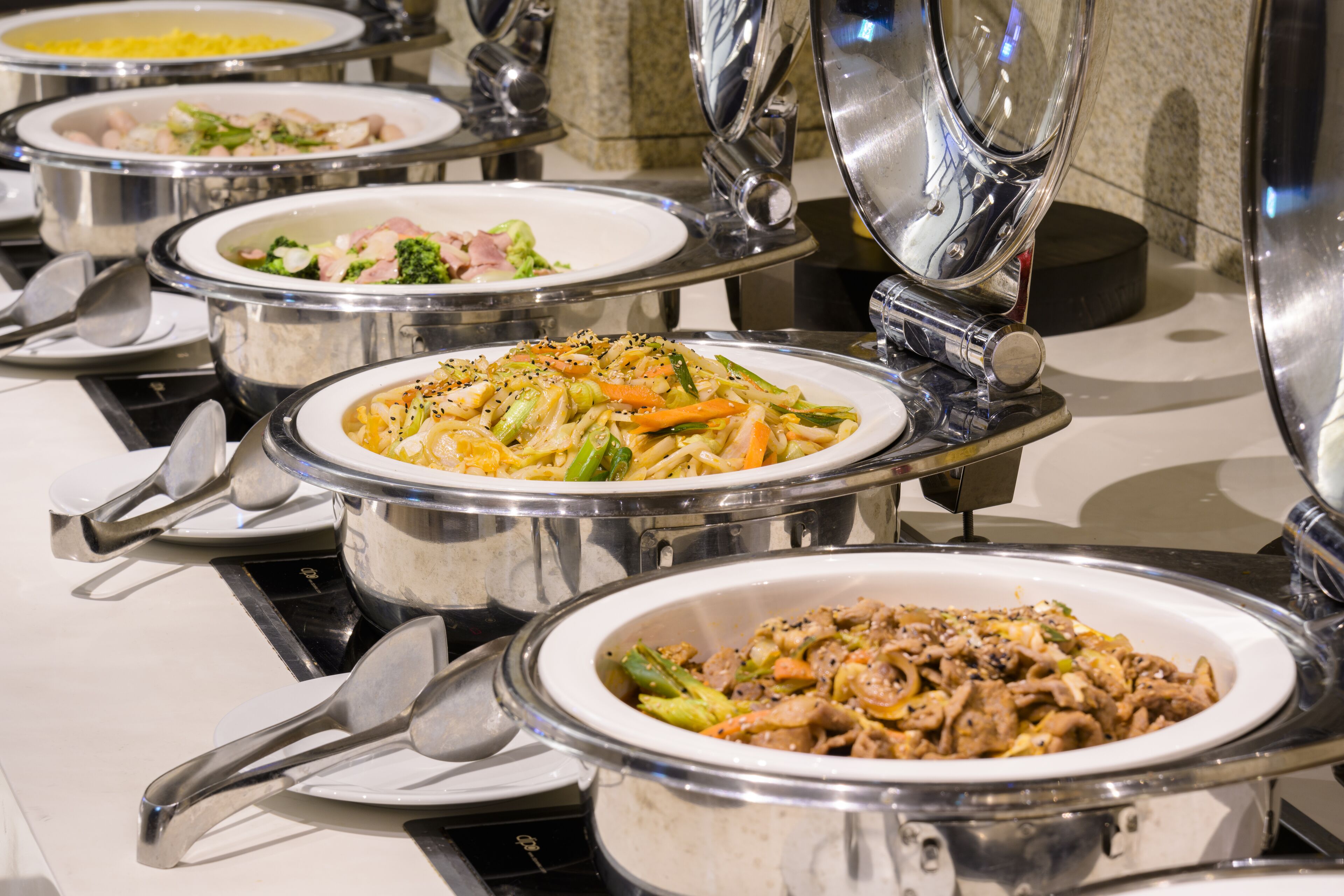 daily buffet breakfast (krw 16000 per person)